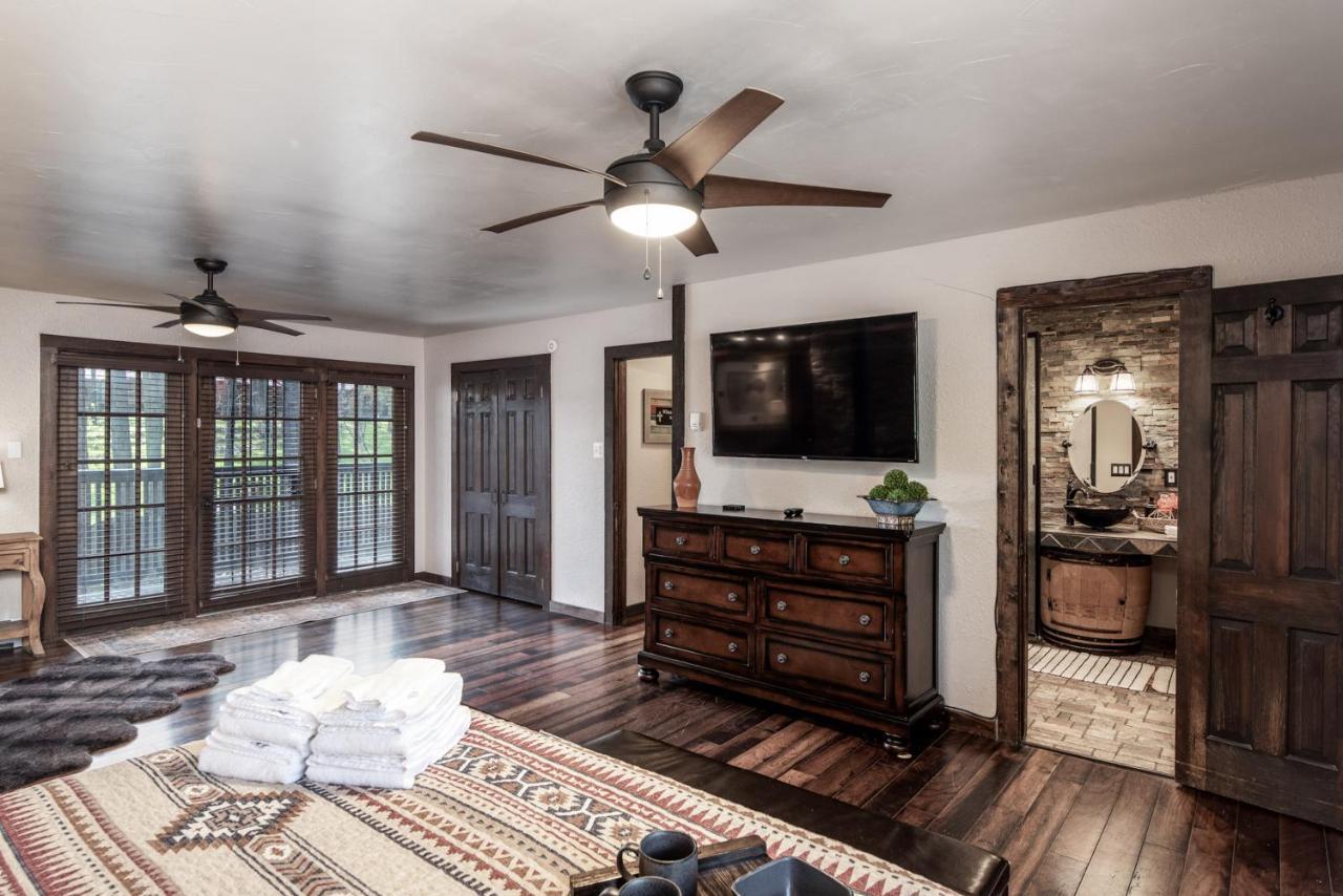 Rustic Pines Retreat Villa รุยโดโซ ภายนอก รูปภาพ