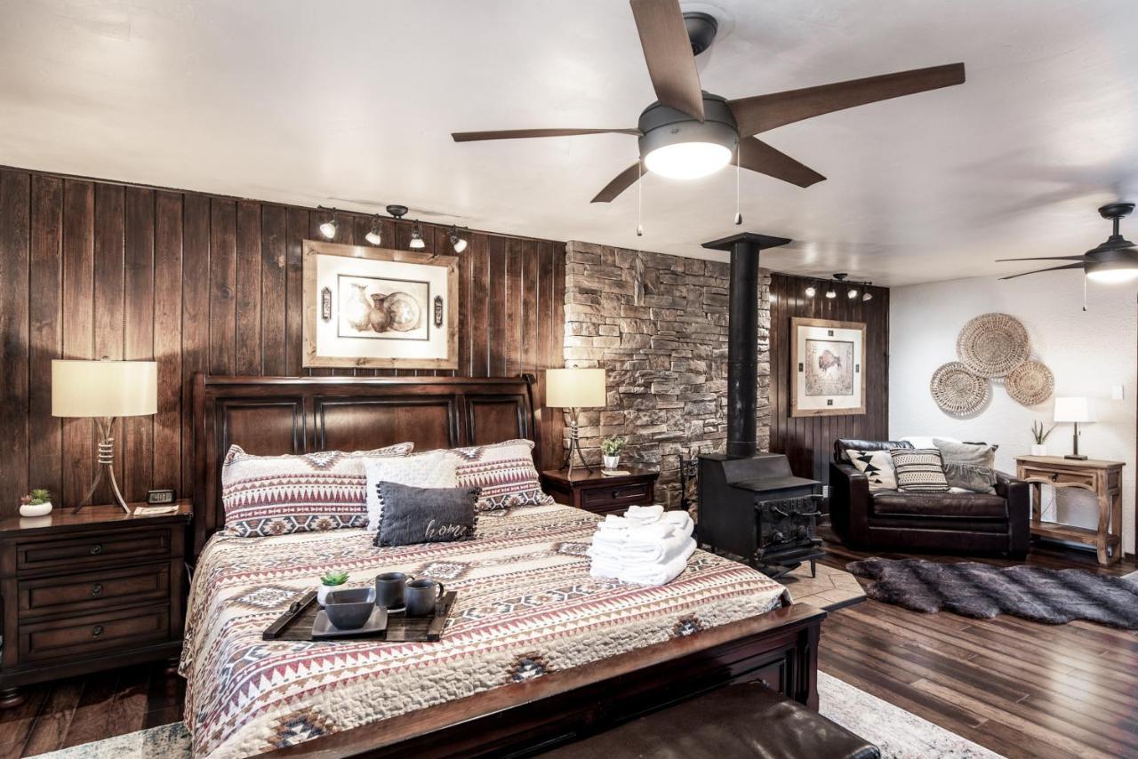 Rustic Pines Retreat Villa รุยโดโซ ภายนอก รูปภาพ
