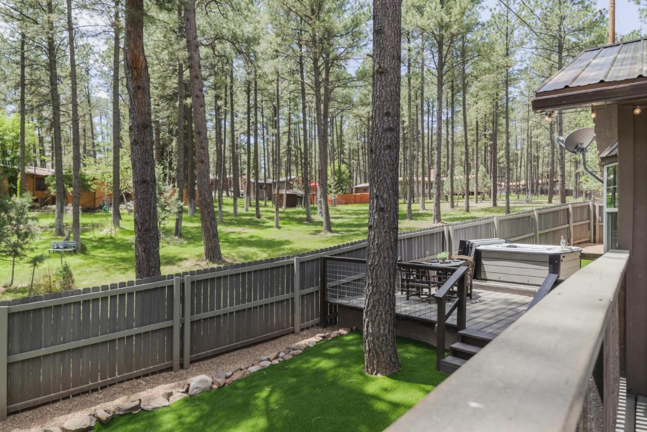 Rustic Pines Retreat Villa รุยโดโซ ภายนอก รูปภาพ